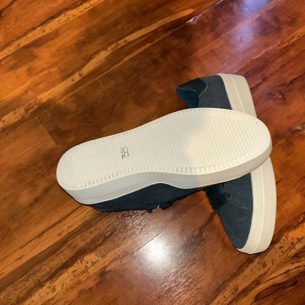 Article No Sneakers
